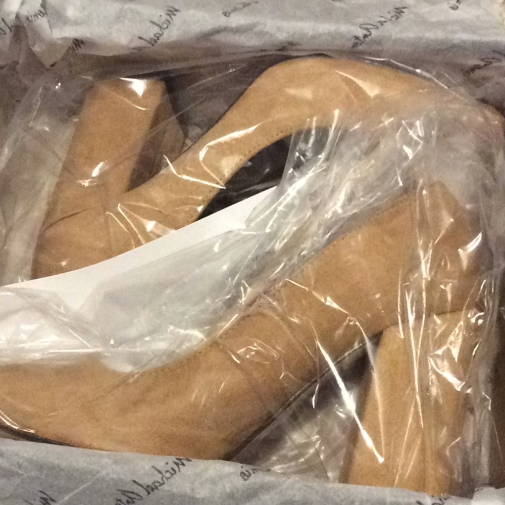 Women’s shoes